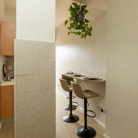 La Petite Maison A Apartment Rom